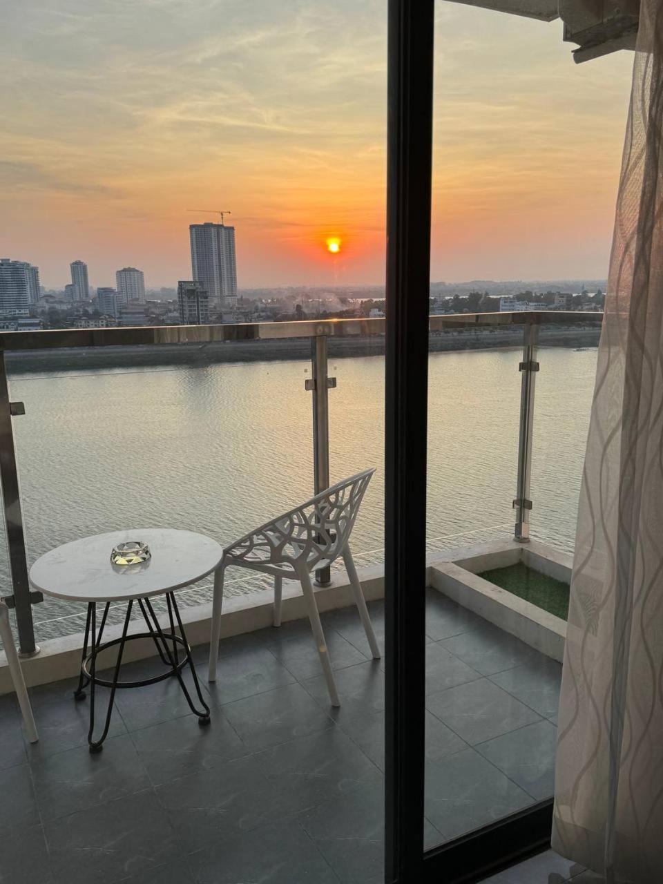 M9 Kirirom Hotel بنوم بنه المظهر الخارجي الصورة